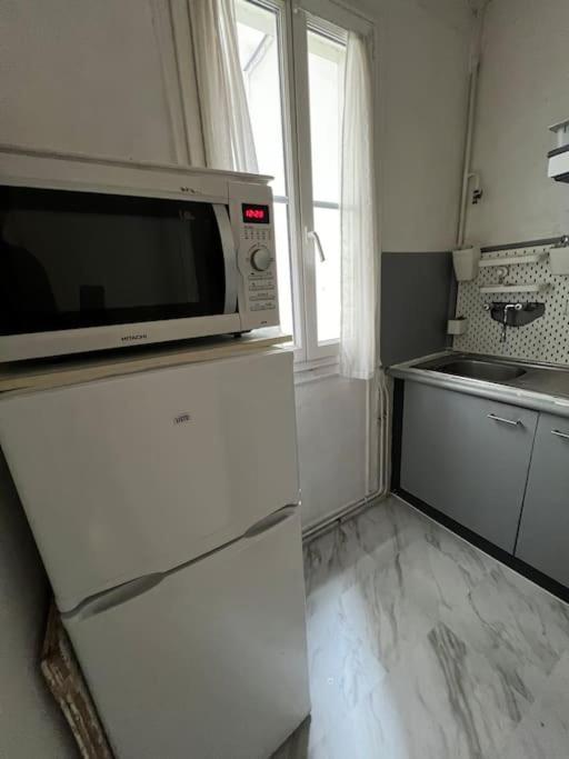 Апартаменты Montmartre Joli 2 Pieces Au Pied Du Sacre Coeur Париж Экстерьер фото