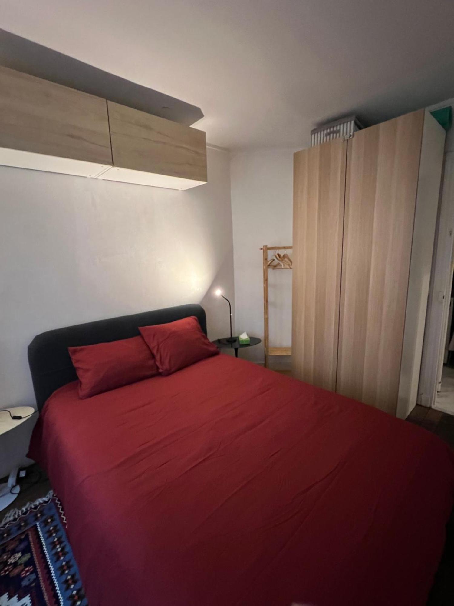 Апартаменты Montmartre Joli 2 Pieces Au Pied Du Sacre Coeur Париж Экстерьер фото